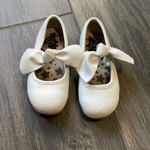 11T white formal dress shoe